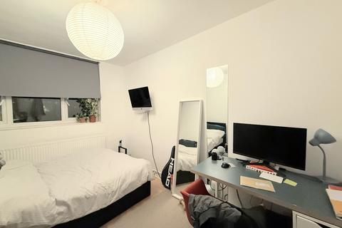 3 bedroom maisonette to rent, Hassett Road, Homerton, E9