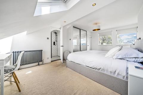 61 Avarn Road, London, SW17 9HB