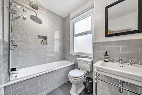 61 Avarn Road, London, SW17 9HB