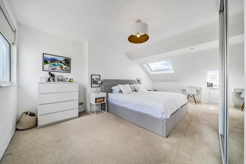 61 Avarn Road, London, SW17 9HB