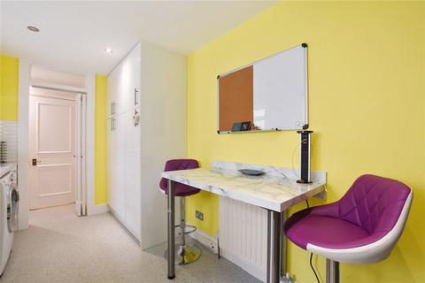 2 bedroom flat to rent, Gloucester Place, Marylebone, London