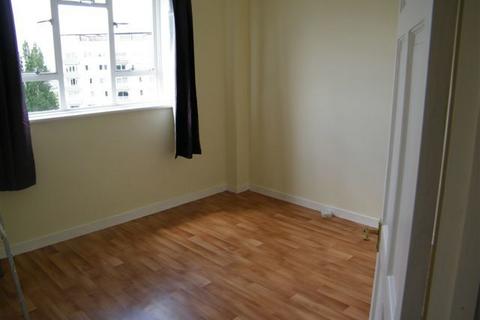 3 bedroom apartment to rent, Cumberland House - KINGSTON HILL