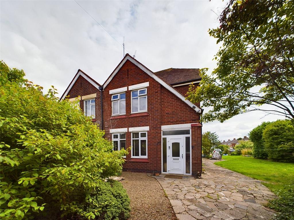 Cheltenham Road, Gloucester, Gloucestershire, GL2 3 bed semidetached house for sale £325,000