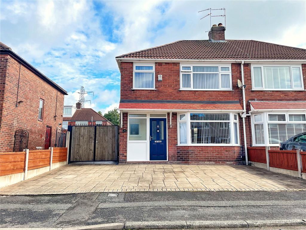 Mough Lane, Chadderton, Oldham, Greater Manchester, OL9 3 bed semi ...