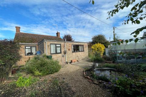 2 bedroom detached bungalow for sale - The Cottons, Outwell