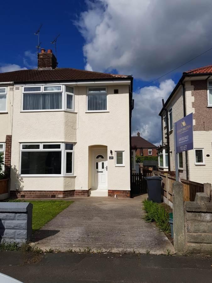 Thornleigh Drive, ELLESMERE PORT CH66 3 bed semidetached house £825