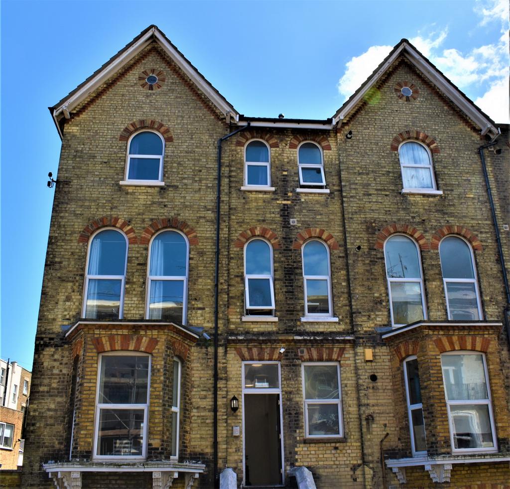 Athelstan Road, Cliftonville, CT9 1 bed flat for sale £85,000