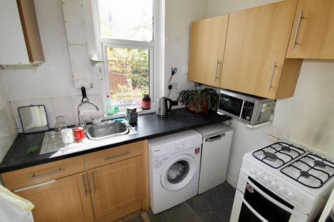 4 Buckley Street, Uppermill, Oldham, OL3 6BP