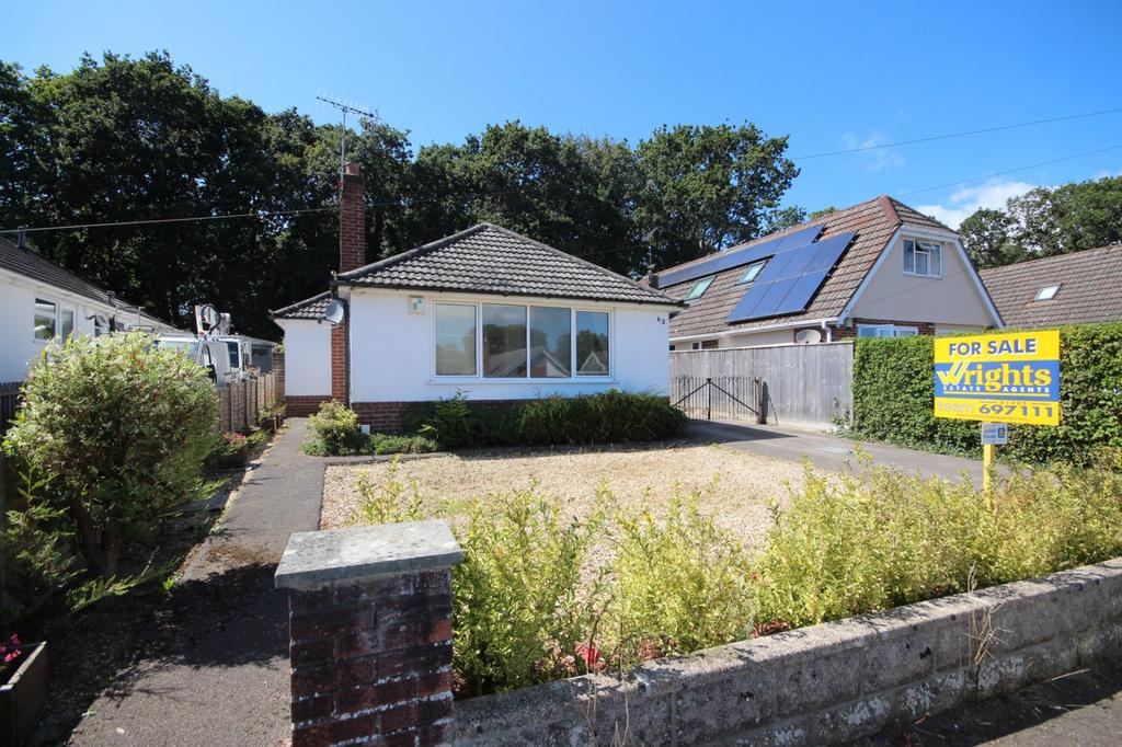 Keighley Avenue, Broadstone, Dorset... 3 bed bungalow for sale £389,950