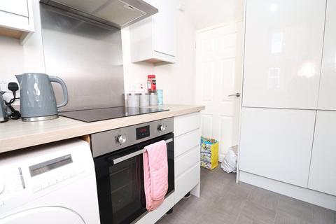 2 bedroom terraced house to rent, Barden Mount, Armley, Leeds, LS12