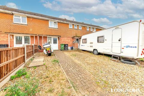 3 bedroom terraced house for sale, Changi Road, Watton