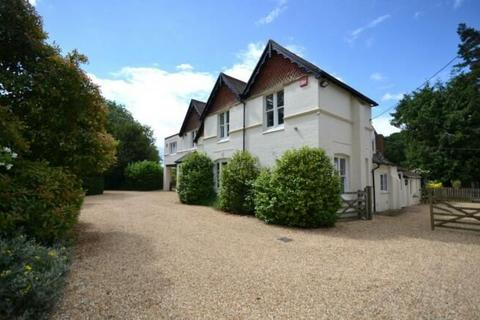 7 bedroom detached house to rent, Shedfield, Southampton SO32