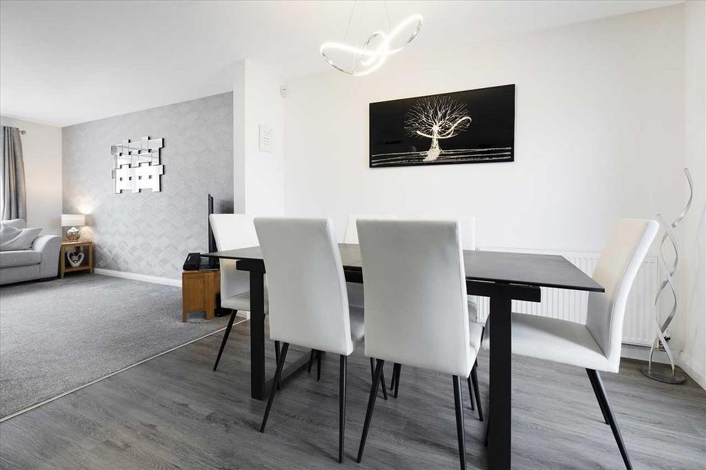 Dining Area (1)