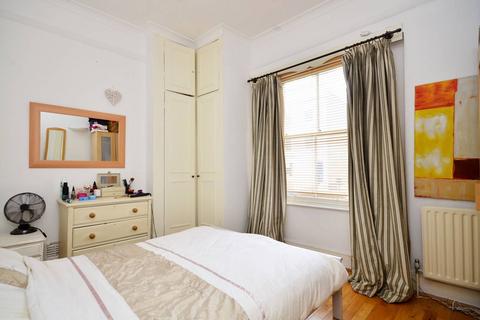1 bedroom flat for sale - Lambourn Road, Clapham Old Town, London, SW4