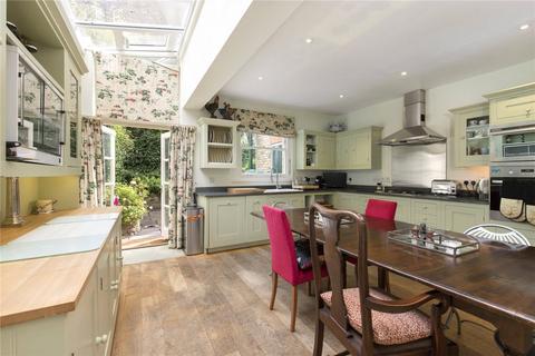 15 Rosenau Crescent, London, SW11 4RY