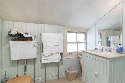 15 Rosenau Crescent, London, SW11 4RY