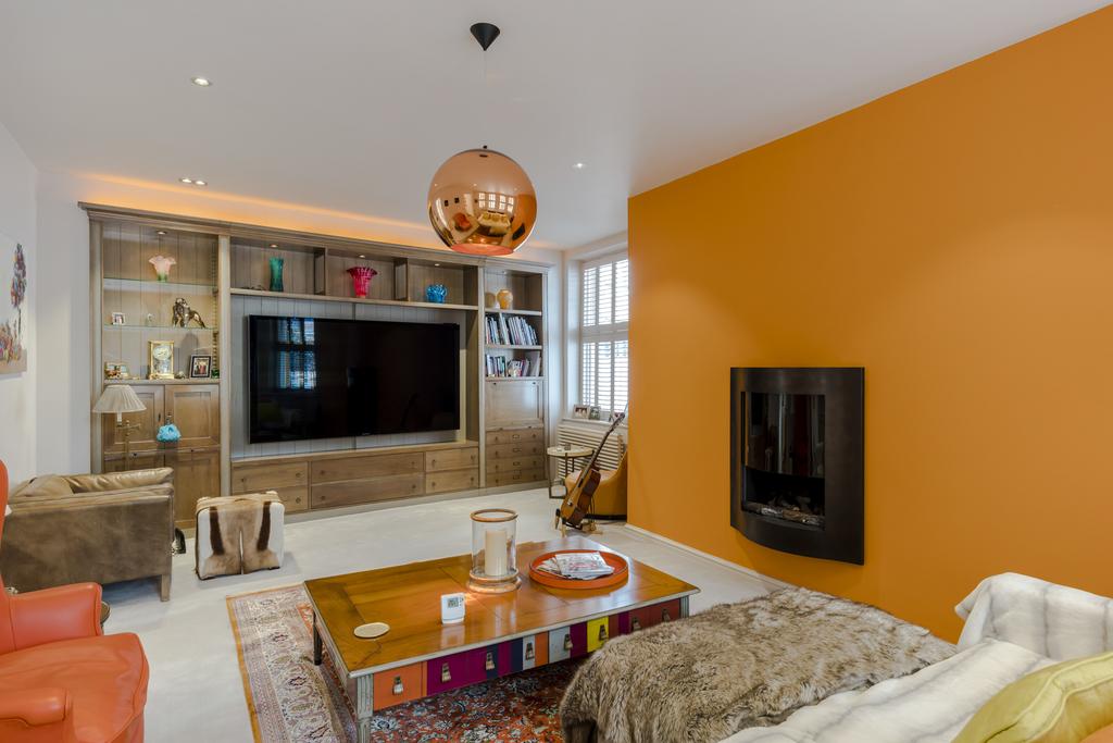 Cheyne Court, London, SW3 3 bed apartment for sale £2,950,000
