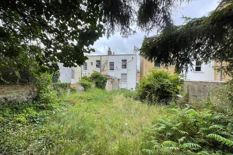 4 bedroom end of terrace house for sale - Wrotham Road, Gravesend, Kent, DA11