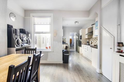 102 Brompton Lane, Rochester, ME2 3BG