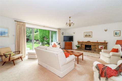 4 bedroom detached house for sale, Chipperfield Road, Bovingdon, Herts, HP3