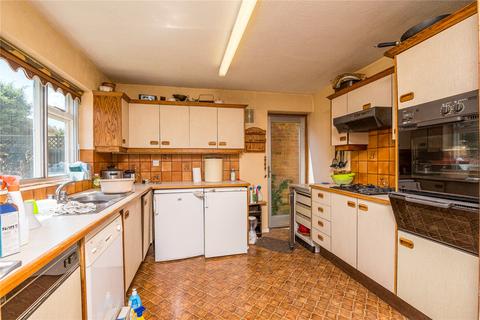 18 Victoria Drive, Great Wakering, Southend-on-sea, SS3 0AT