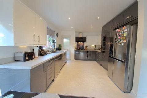 5 bedroom detached house for sale, Farmland, New Costessey
