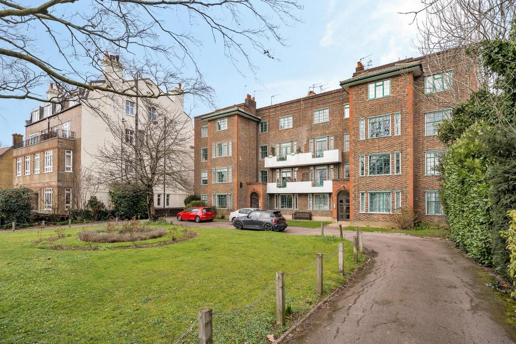 Streatham Common North, Streatham Common 2 Bed Flat For Sale - £385,000