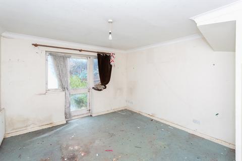 36 Siskin Close, Bushey, WD23 2HN