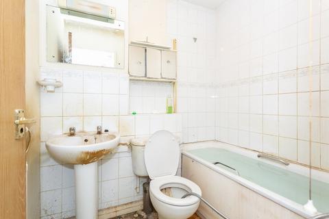 36 Siskin Close, Bushey, WD23 2HN