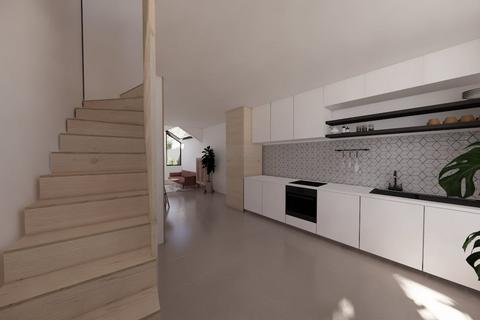 11a Kitchener Road, London, E17 4LJ