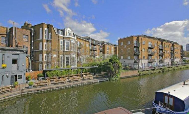 Photo of canal.JPG