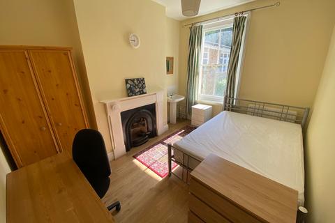 5 bedroom end of terrace house to rent, Parchment Street, Winchester, SO23