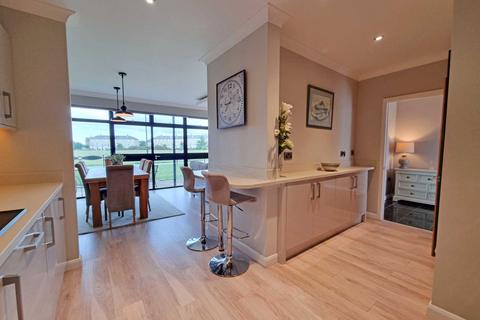 2 bedroom house to rent, Witney Close, Ipswich