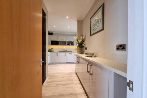 2 bedroom house to rent, Witney Close, Ipswich
