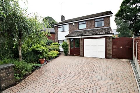 4 bedroom detached house for sale, Kinloch Drive, Bolton, BL1 4LZ