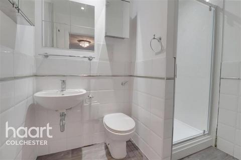 3 bedroom flat to rent, North Station