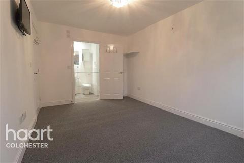 3 bedroom flat to rent, North Station