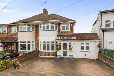 49 Domonic Drive, London, SE9 3LN