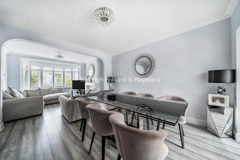 49 Domonic Drive, London, SE9 3LN
