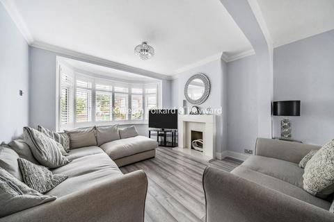 49 Domonic Drive, London, SE9 3LN