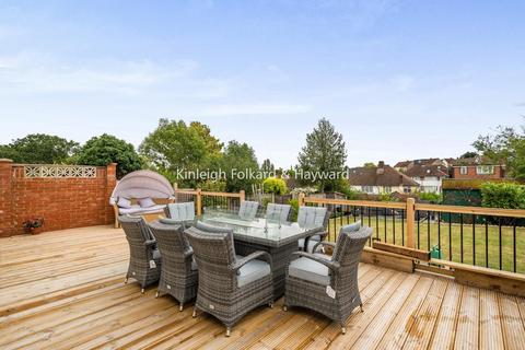 49 Domonic Drive, London, SE9 3LN