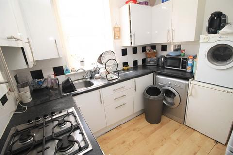 2 bedroom terraced house for sale, Station Road, Copnor