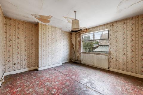 19 Springfield Road, London, W7 3JP