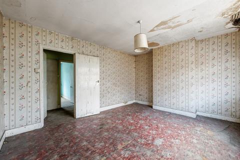 19 Springfield Road, London, W7 3JP