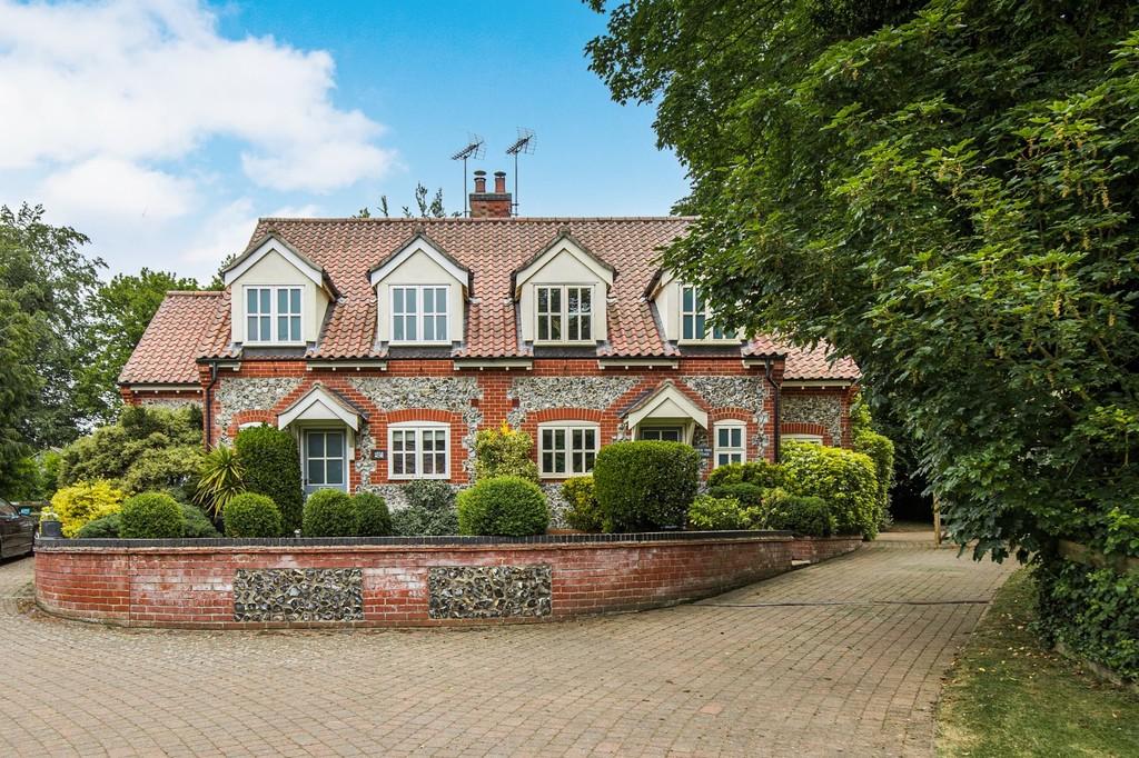 Docking 3 bed cottage for sale £500,000