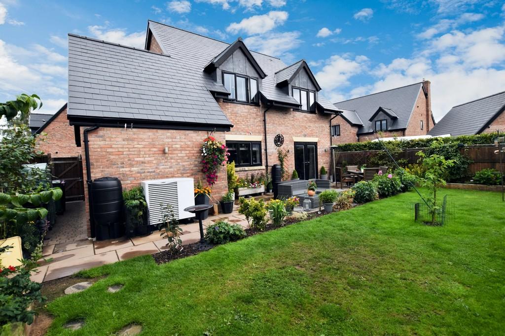 Pear Tree Croft, NortonInHales 3 bed detached house for sale £400,000
