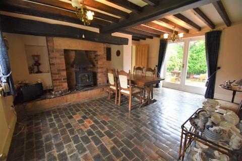 Manor Farmhouse Main Street, Burnaston, Derby, DE65 6LG