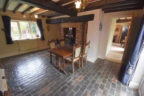 Manor Farmhouse Main Street, Burnaston, Derby, DE65 6LG