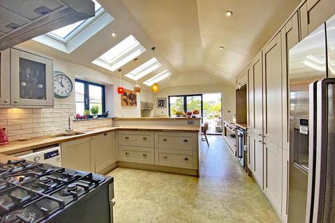 11 Mount Pleasant, Hayle, TR27 4LD