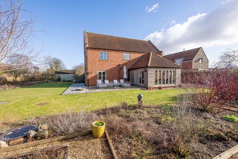 5 bedroom detached house for sale, West Acre